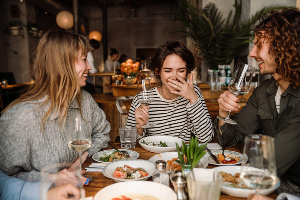 Necowa Cove’s Culinary Treasures: The Best Restaurants, Cafés, and Hidden Food Gems in Blue Ridge’s Lakeside Neighborhood